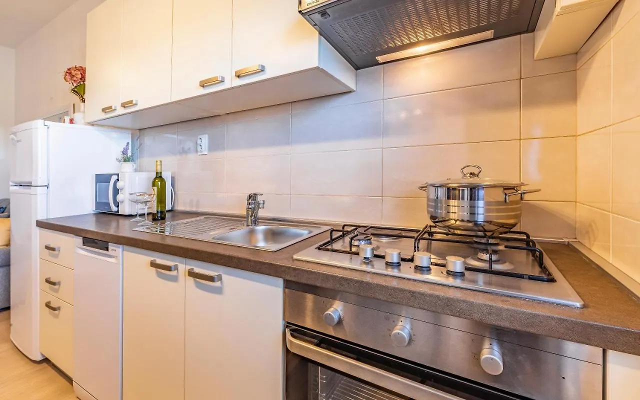 הוילה פולה Sweet House With Free Parking בית נופש