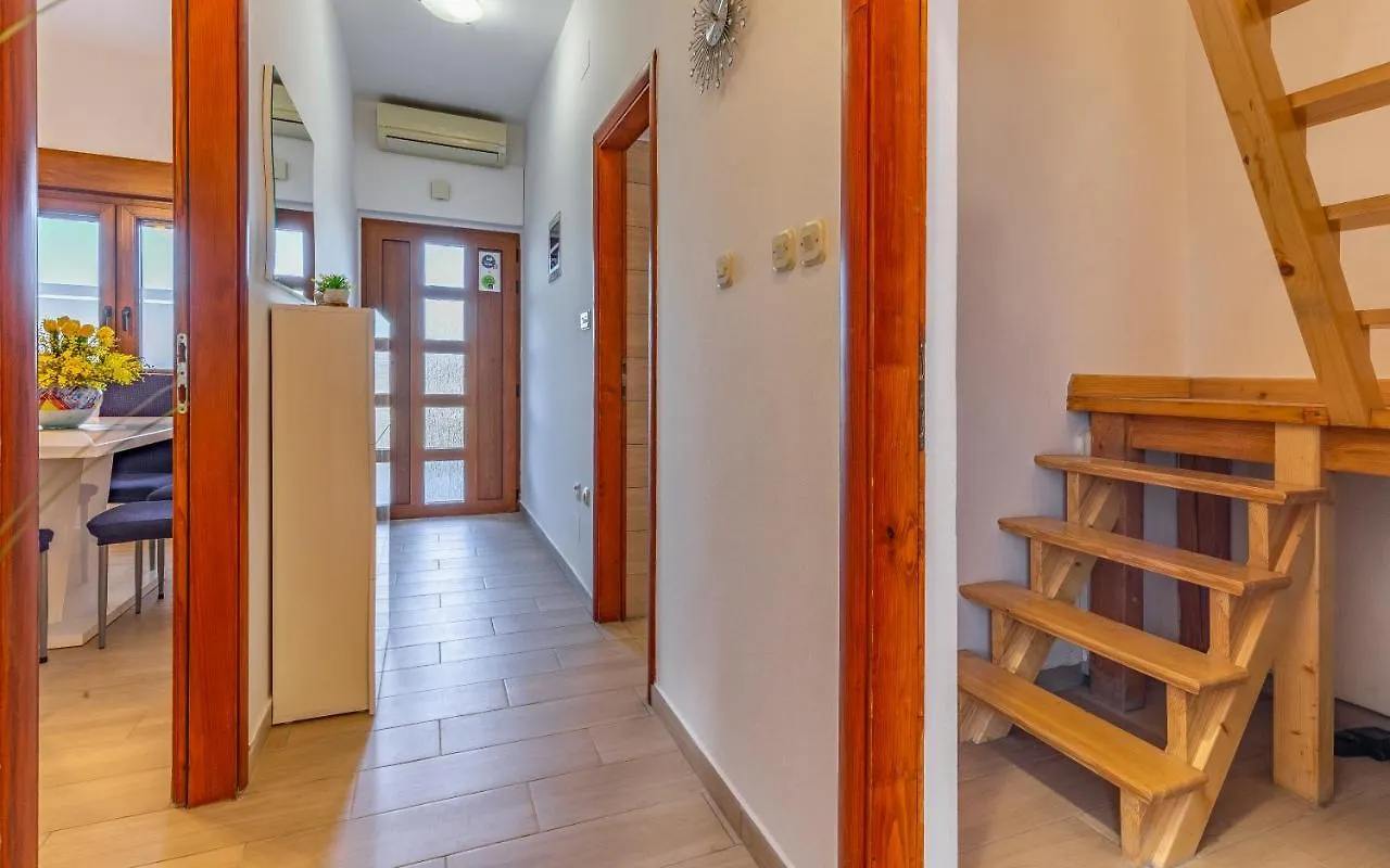 הוילה פולה Sweet House With Free Parking בית נופש