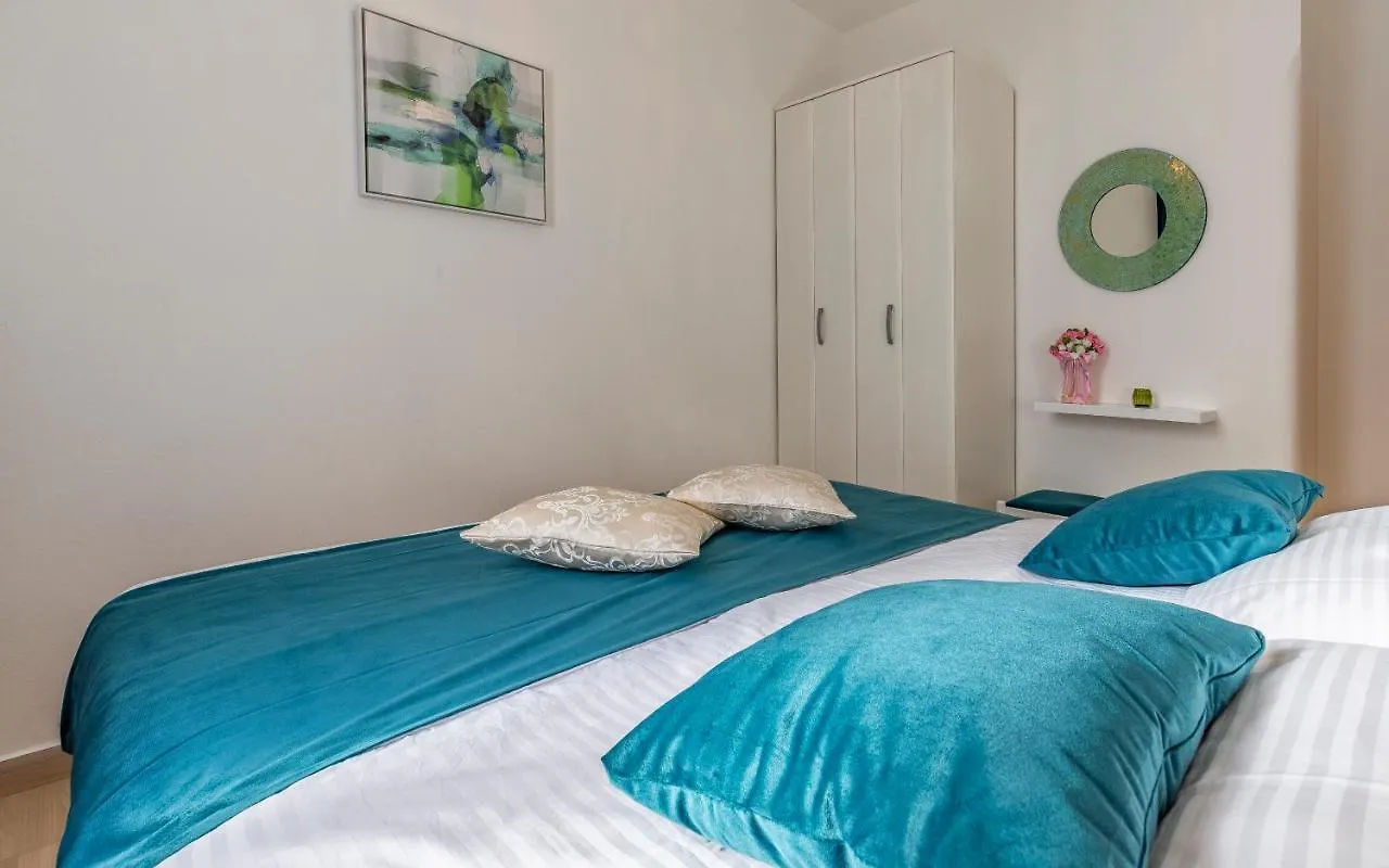 בית נופש הוילה פולה Sweet House With Free Parking