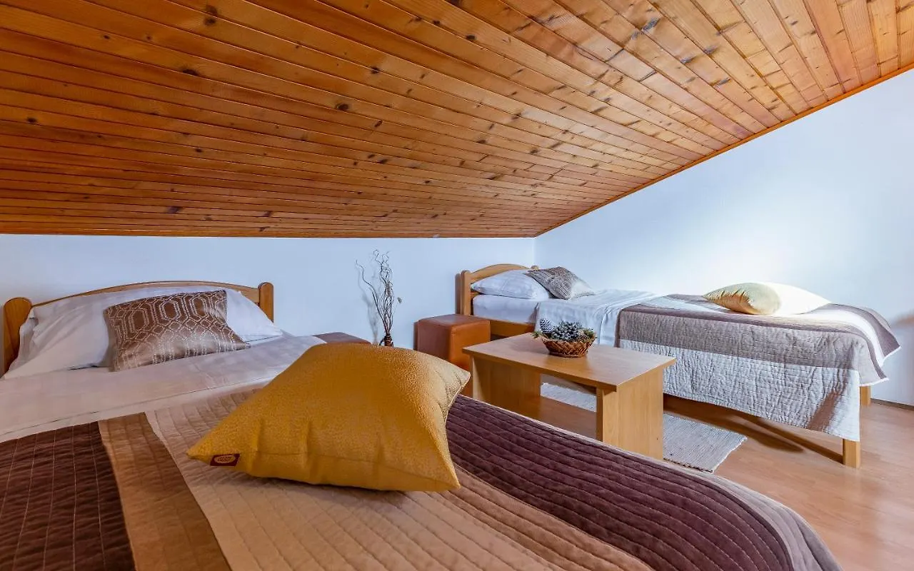 הוילה פולה Sweet House With Free Parking בית נופש