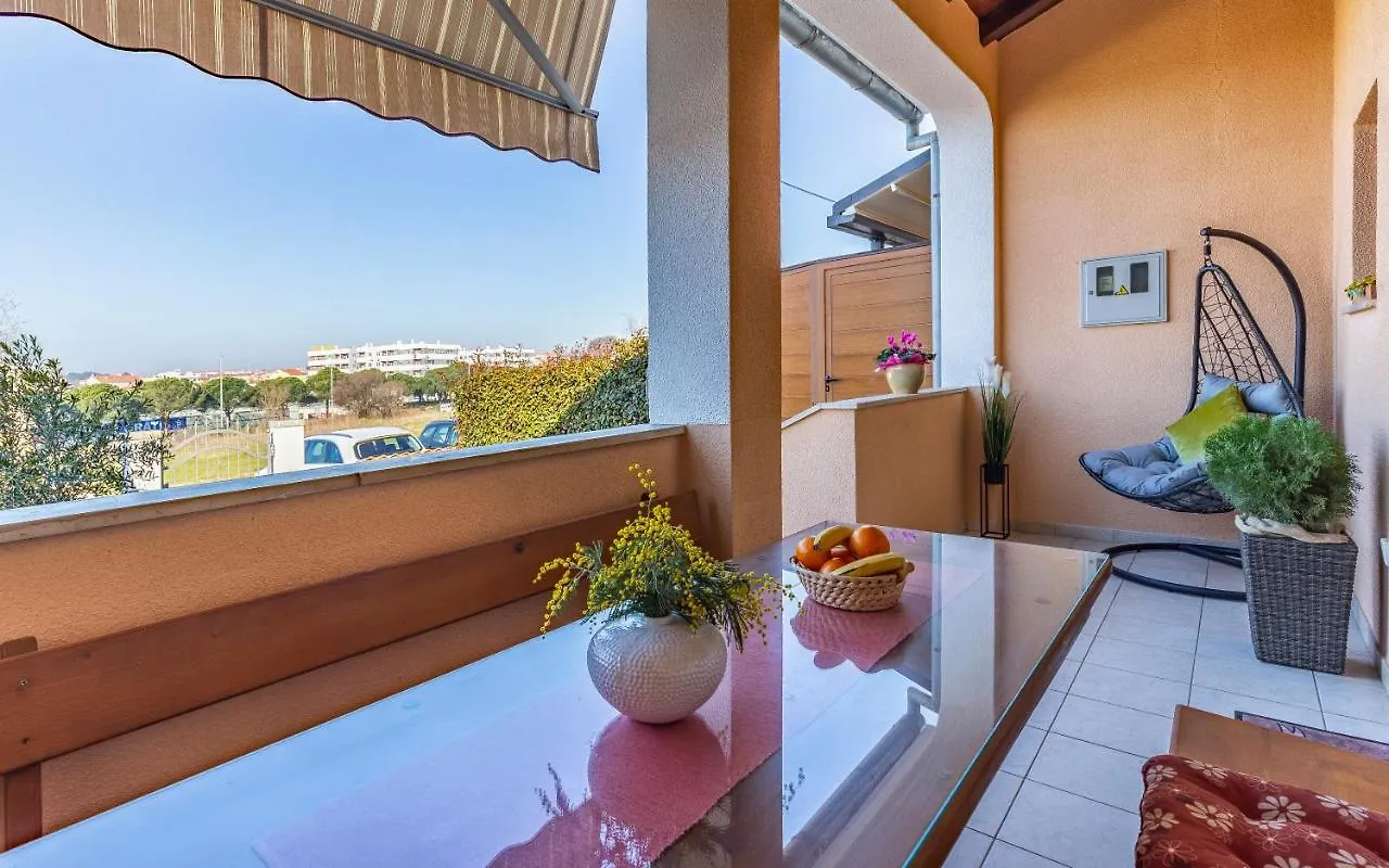 בית נופש הוילה פולה Sweet House With Free Parking