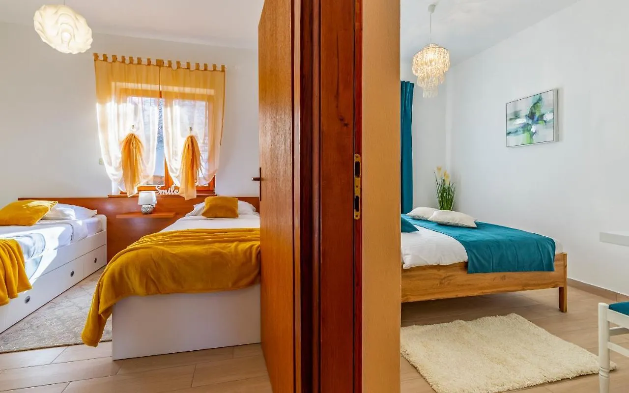 בית נופש הוילה פולה Sweet House With Free Parking