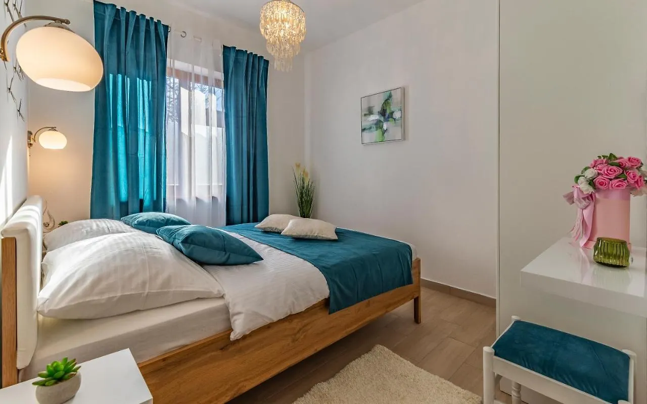 הוילה פולה Sweet House With Free Parking 0*,