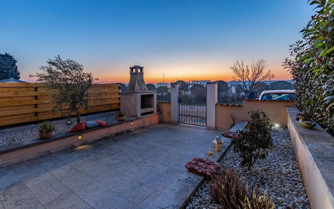 הוילה פולה Sweet House With Free Parking בית נופש